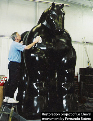 Restoration project of Le Cheval monument by Fernando Botero.
